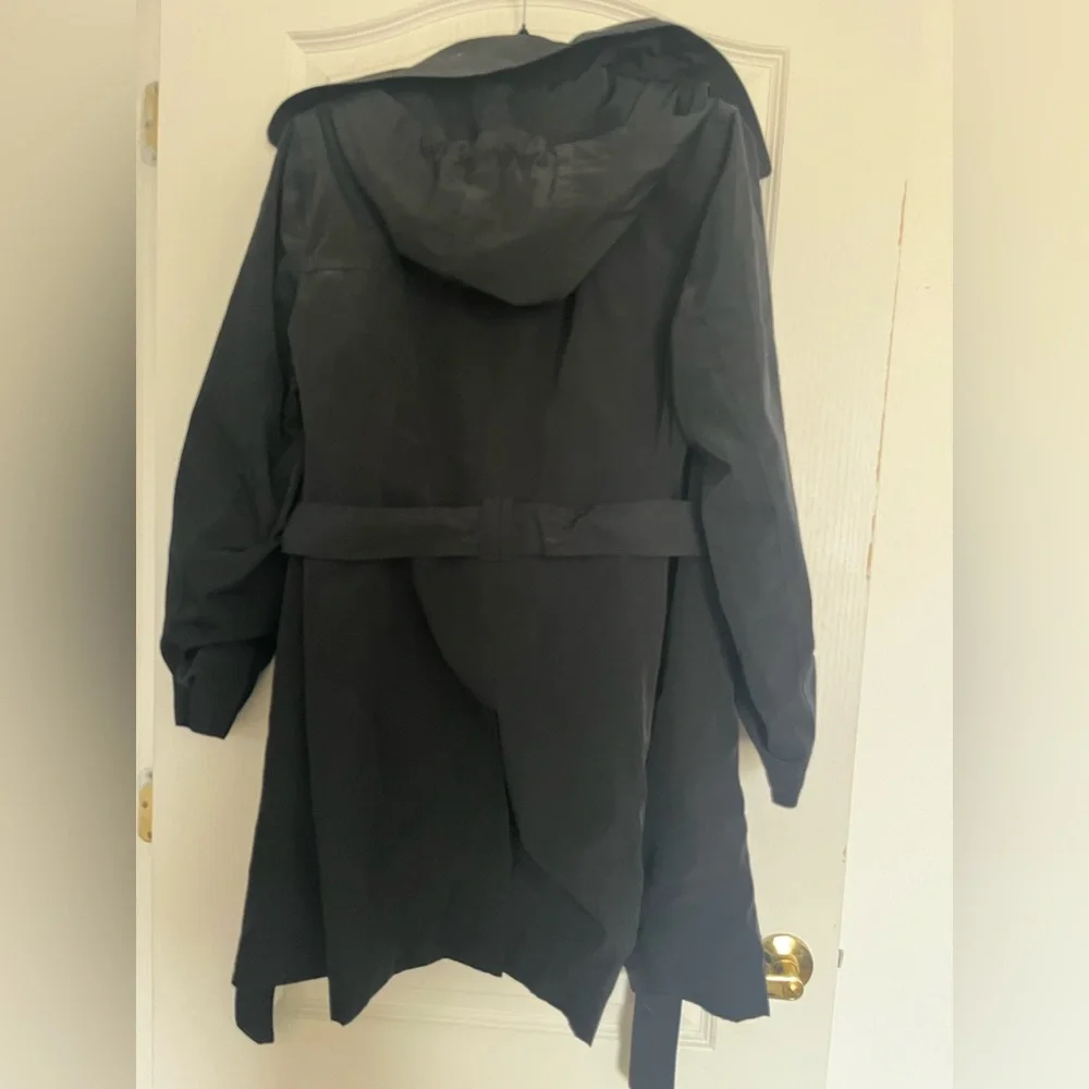London fog jacket.  Black. Tie waist. Snaps. Pockets on each side.  XL - Picture 2 of 6
